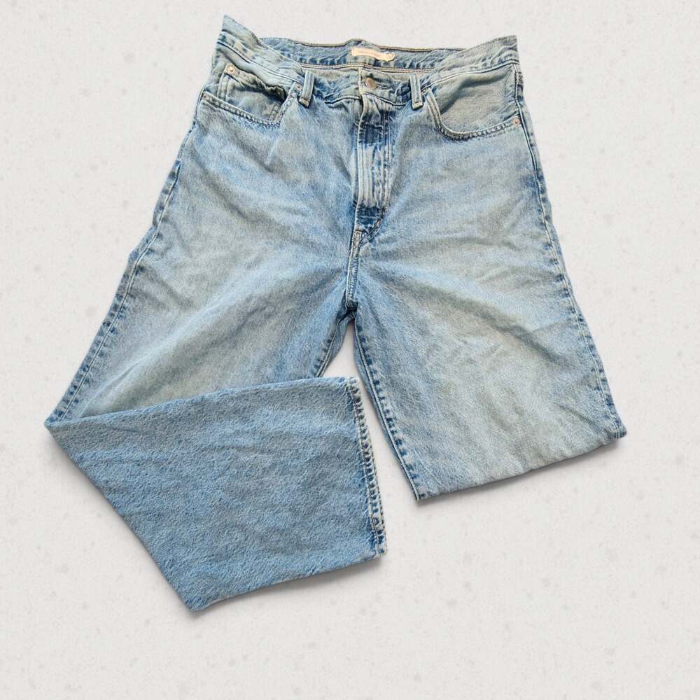 Levi's Wellthread Ribcage Straight Jeans Women's Size W32 L27 Light Wash Denim